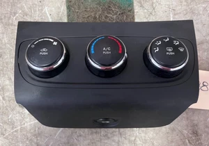 2010-2014 Chrysler Sebring HVAC Temperature Control Panel  #3788 - Picture 1 of 3