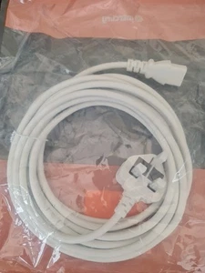Mains Power Leads UK IEC to 10A plug in White 5 Meter - Picture 1 of 8