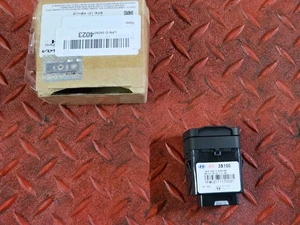 2011-2015 Genuine Hyundai Sonata Jack Assembly Auxiliary USB 96120-3S100 - Picture 1 of 5