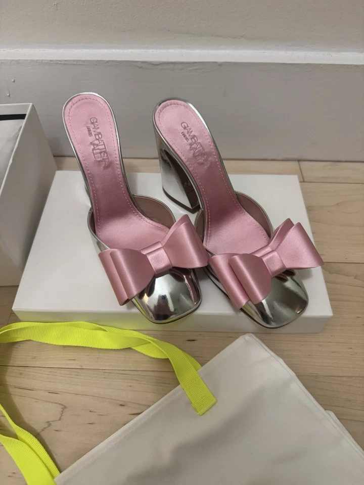 GIAMBATTISTA VALLI - 100 мм поп бант кожи и атласные насосы - розничной $1300 - Изображение 1 из 4