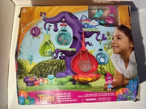 Trolls Podular Troll Tree 2017 DreamWorks Juego Hasbro Nuevo Caja Abierta Completo - Imagen 1 de 15
