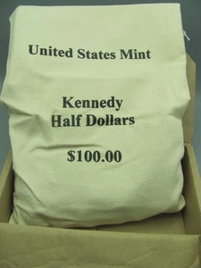2001 US Mint Sewn Bag of $100 FACE Value P & D Kennedy Half Dollars - Picture 1 of 4