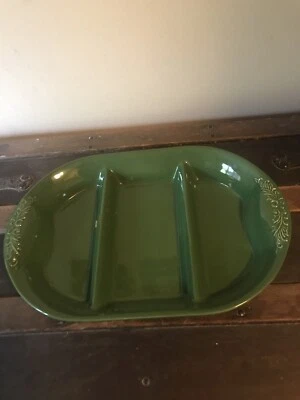 Plato para hornear de mesa Sur La bandeja para aperitivos verde de tres secciones apto para lavavajillas Foto 1 de 4