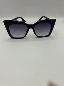 Large Cat eye sunglasses - Picture 1 of 4
