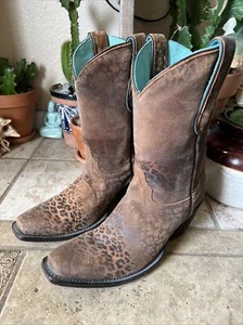 7.5 Corral Vintage Leopard Cowboy Boots AB068 Rare Style Leopardito Leather Boho - Picture 1 of 6