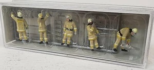 PREISER NEW #10772 HO 1/87 Scale Set of 5 Firemen in Khaki & Yellow Uniforms - Picture 1 of 3