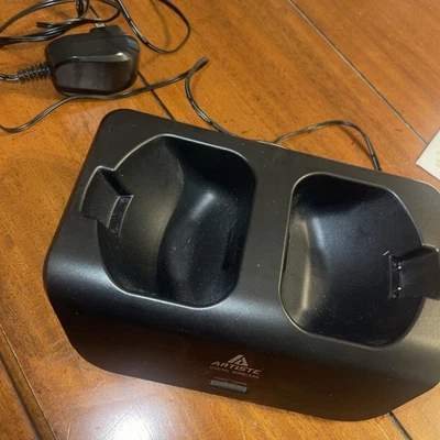 Зарядное устройство для наушников Artiste ADH300, базовый блок, ТОЛЬКО с адаптером питания — черное - Изображение 1 из 3