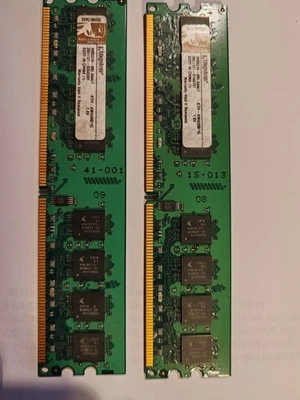 2 Kingston KTH-XW4300/1G 1GB PC2-5300 DDR2 667MHz Desktop RAM Memory - Immagine 1 di 4