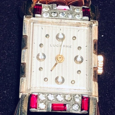 Lucerne Damenarmbanduhr Art Deco Stil, 3,4 cm lang, 2 cm breit, mit Handaufzug - Bild 1 von 4