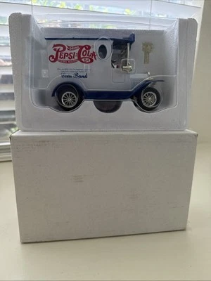 Camión banco de monedas Pepsi Cola 1930 - rueda dorada 1:24 con llave - EN CAJA Foto 1 de 4