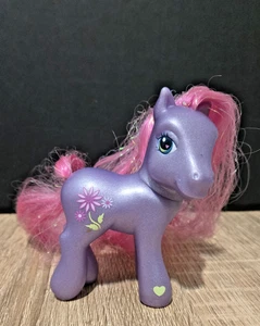 My Little Pony G3 2002 flor de pétalo pony pelo súper largo - Imagen 1 de 4