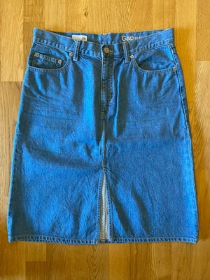 GAP Denim Skirt 8 29 100% Cotton Front Slit Straight Knee Length Pencil - Image 1 of 4
