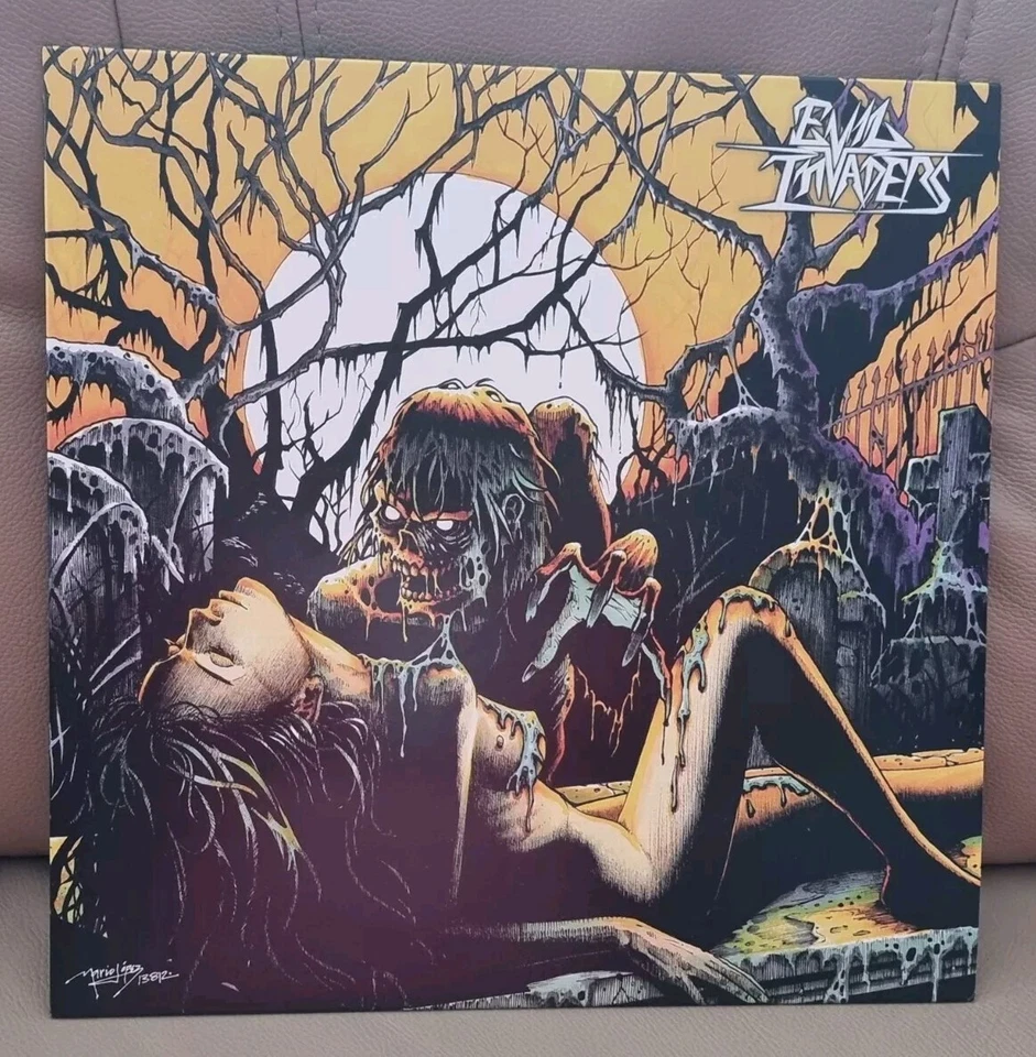 EVIL INVADERS Evil Invaders Black Vinyl, 12", EP, Reissue 2017 Trash/Speed Metal - Bild 1 von 4