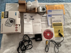Nikon Coolpix S3100 Silver 14 MP-Digital Camera Complete untested - Picture 1 of 5