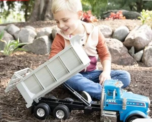 1/16 ERTL Big Farm Blue Peterbilt Model 367 Dump Truck 47602 - Picture 1 of 9