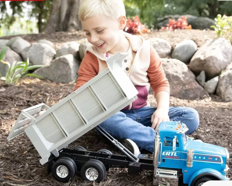 1/16 ERTL Big Farm Blue Peterbilt Model 367 Dump Truck 47602 - Image 1 of 4