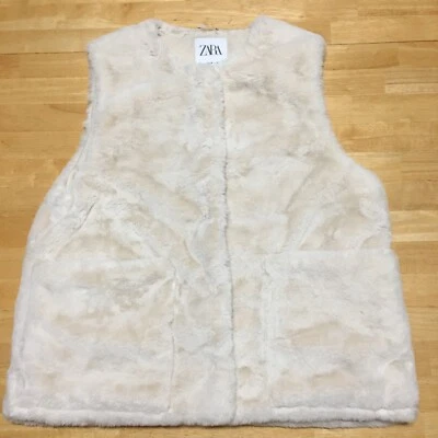 Zara Girls Faux Fur Vest size 13-14 Cream Pockets NWT - Image 1 of 4