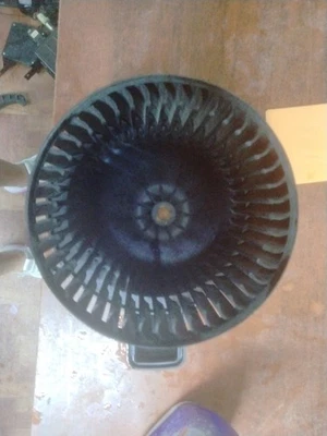 2014–2022 JEEP GRAND CHEROKEE HVAC motor de ventilador com roda de ventilador 68224166AB fabricante de equipamento original - Imagem 1 de 4