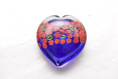 Heart Studio Art Glass Paperweight Sculpture Shawn Messenger Red Flowers - Image 1 of 4