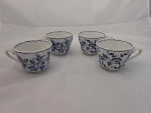 Set of 4 Blue Danube Onion Pattern Tea Cups Japan - Picture 1 of 10