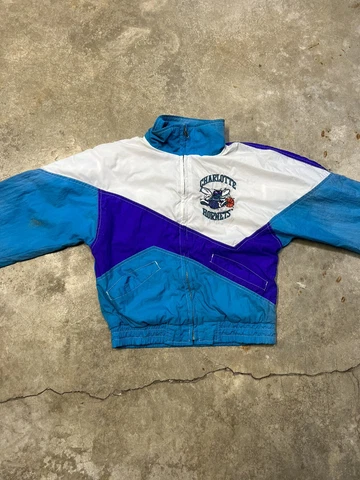 VTG 90s Charlotte Hornets Mighty Mac Jump Ball Club Jacket Youth Medium 10-12 Cover