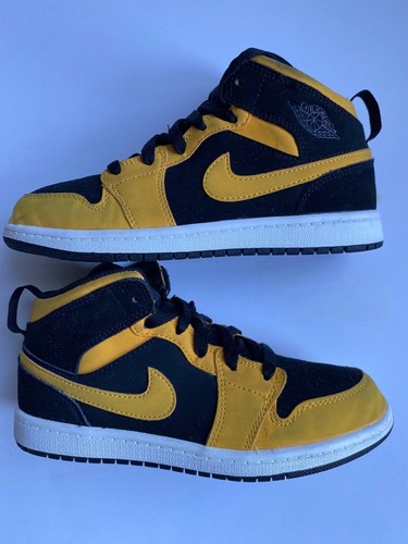 Nike Air Jordan 1 Mid PS "Reverse New Love" taglia 3 giovani. Colore Nero Università