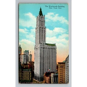 Vintage 1915 Woolworth Building Postcard unposted divided back - Picture 1 of 2