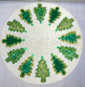 Christmas Beaded Placemats Charger Holiday New White Green Christmas Tree 15" - Picture 1 of 5