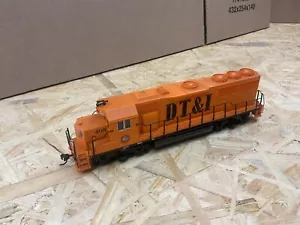 Bachmann Ho Scale Diesel Locomotive GP35 DT & I Orange DCC FITTED N.405 - Picture 1 of 5