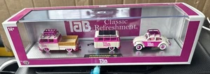 2024 M2 Machines CHASE Tab ‘60 Volkswagen Double Cab ‘55 Beetle Deluxe Hauler - Picture 1 of 1