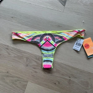 Rip Curl Women's Tribal Myth Reversible Bikini Bottoms, Neon M Medium New NWT - Picture 1 of 5