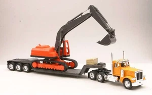 1/32 Peterbilt 379 w/Lowboy Trailer & Backhoe (Die Cast) - Picture 1 of 1