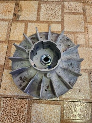 951-14401 Volante 5X65RU CUB CADET 12AVB22J766 - Usado - Imagem 1 de 4