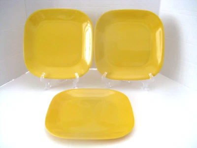 GHP Gourmet Home Products Melamina 8-1/4" Pratos Quadrados de Salada Dourados Conjunto de 3 - Imagem 1 de 4