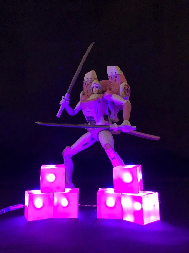 Light Up MP Scale Energon Cubes for Masterpiece and G1 - Image 1 of 1