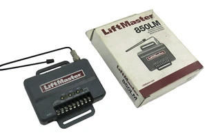 LiftMaster 850LM Ricevitore apriporta universale per cancello e garage - Foto 1 di 8
