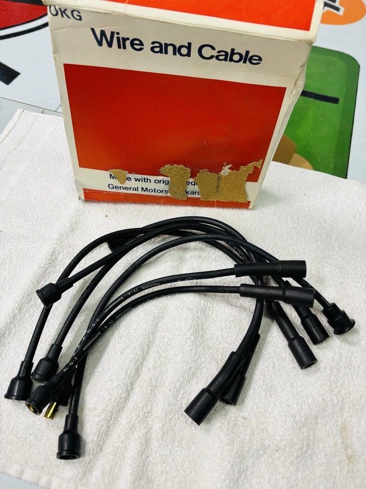 Juego de cables de bujías 60-76 Plymouth Barracuda Road Runner Charger Dart NOS Foto 1 de 2