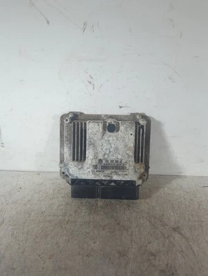 Volkswagen Passat B7 DSG Estate 5 puertas 2010-2014 motor Ecu P68 Foto 1 de 4