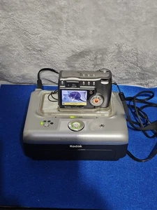 Kodak EasyShare Z760 6.1MP Digital Camera - Silver (With printer dock) - Picture 1 of 14