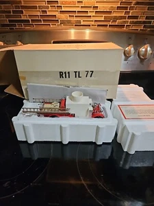 Franklin Mint Diecast - R11 TL 77 Ahrens Fox R.K.4 1922 Fire Engine w box - Picture 1 of 14