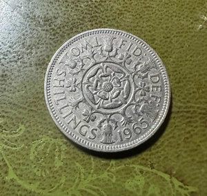 1965 Queen Elizabeth II Two Shilling/Florin UK Coin - circulated - Picture 1 of 2