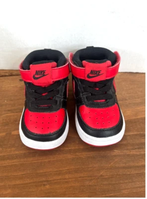 Zapatos para niños pequeños Nike Court Borough Mid 2 rojos ~ negros ~ blancos 'cuero talla: 4C usados en excelente estado Foto 1 de 4