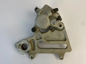 KTM EXC 520 2000 BREMSSATTEL HINTEN MIT TRÄGERHALTER 50313080144 - Bild 1 von 18
