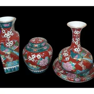 Antikes chinesisches Imari Rose Keramik Ingwerglas, 2 Vasen und Unterplatte Set - Bild 1 von 24