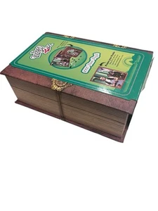 Rare The Wizard of Oz 75th Anniversary 300 Piece Jigsaw Puzzle in Book Box 2014 - Picture 1 of 4