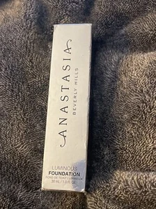 Base luminosa Anastasia Beverly Hills - Imagen 1 de 3