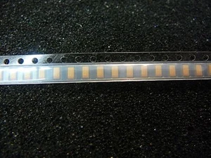 AVX TAJA106K006S Condensatore tantalio SMD 10uF 6,3 V 10% 1206 **NUOVO** Qtà.50 - Foto 1 di 1