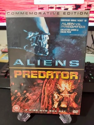 Aliens / Predator - 4 Disc Commemorative Edition DVD Box Set - New - Image 1 of 2