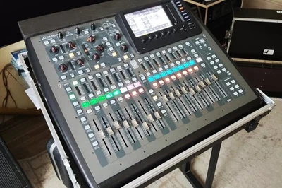 Behringer X32 Compact + DN32-LIVE + Case - Bild 1 von 4