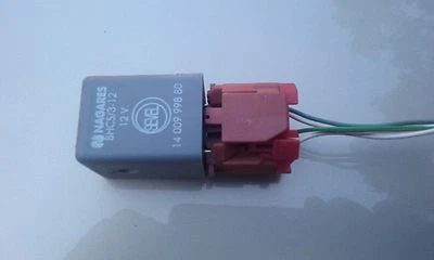 Citroen Fiat Lancia Alfa Romeo Chrysler Jeep RELÉ 1400999880 com plugue - Imagem 1 de 3